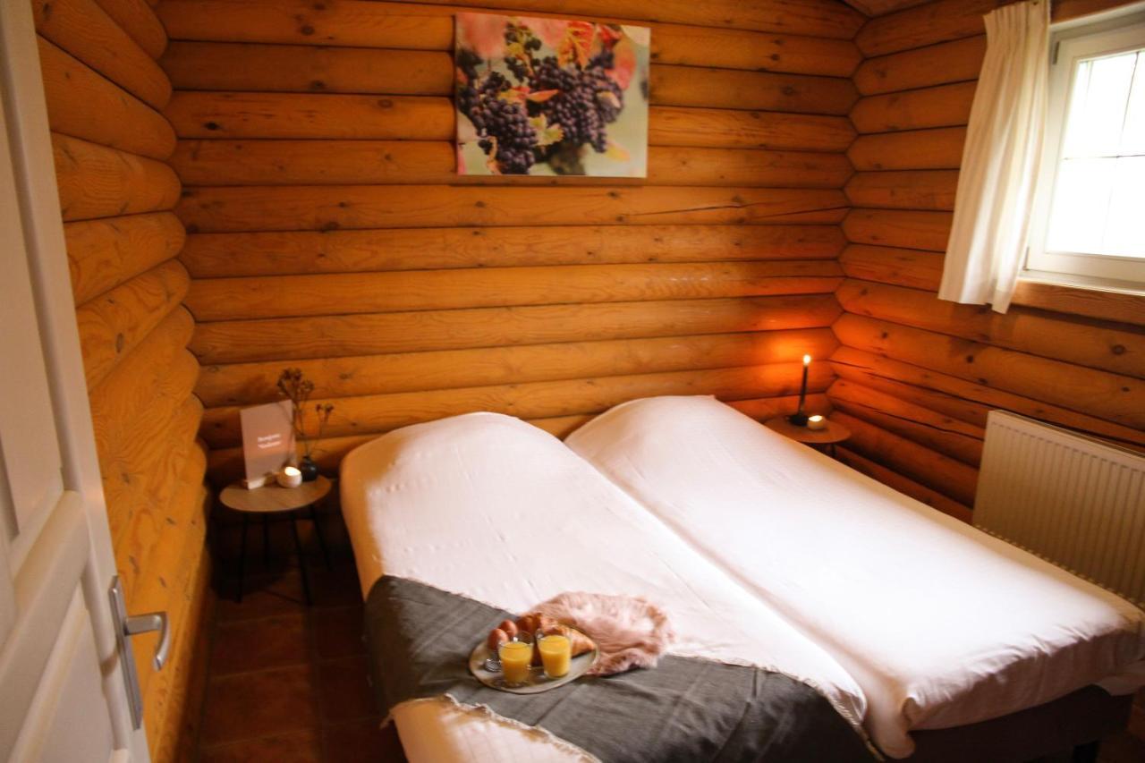 Wijngaard Saalhof Bed & Breakfast Wognum Dış mekan fotoğraf